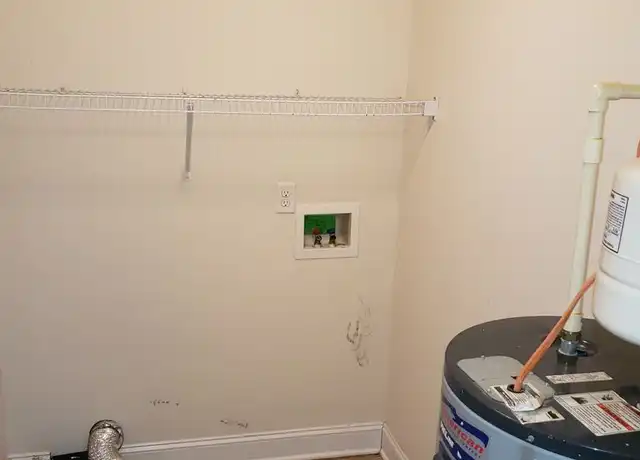 Property at 845 W Madison St Unit 10, Franklin, KY, 42134, 2 beds, 1 bath, [object Object]