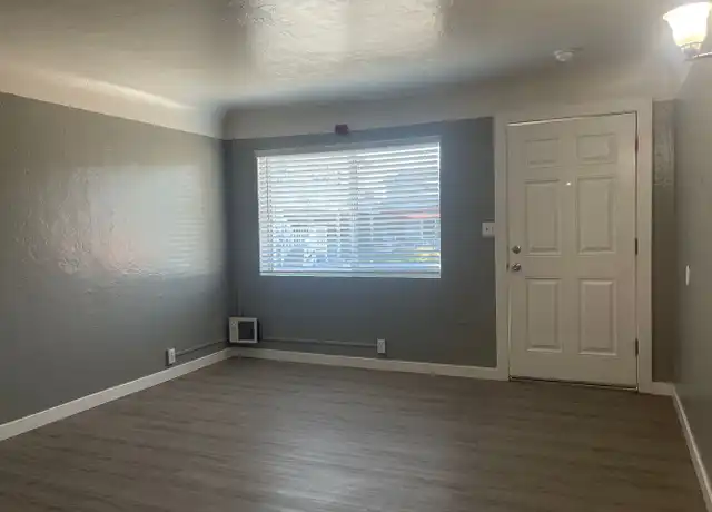 Property at 4660 Westside Rd Unit 33, Redding, CA, 96001, 1 bed, 1 bath, [object Object]