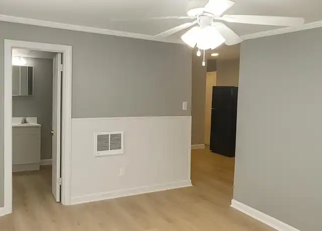 Property at 210 Martin Ave Unit 11, Lewisburg, TN, 37091, 1 bed, 1 bath, [object Object]