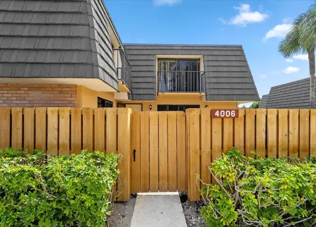 Property at 4006 40th Way, West Palm Beach, FL, 33407, 2 beds, 2.5 baths, [object Object]