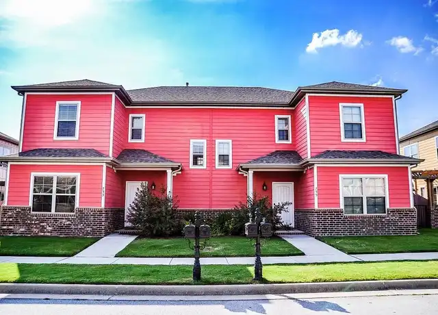 Property at The Row at Arkansas - 519 N Wordsworth Ln, Fayetteville, AR, 72704, 4 beds, 3 baths, [object Object]