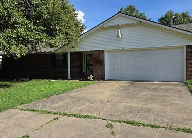 Property at 2709 Hyatt Ave, Springdale, AR, 72762, 3 beds, 2 baths, [object Object]