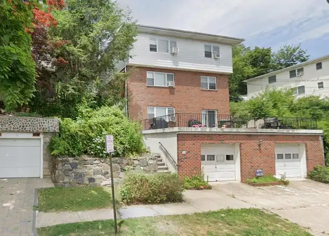 Property at 33 New Ave Unit 1, Yonkers, NY, 10704, 3 beds, 2 baths, [object Object]