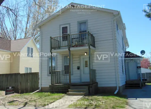Property at 825 Bond St, Green Bay, WI, 54303, 2 beds, 1 bath, [object Object]