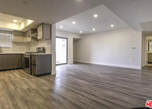 Property at 5030 Rosewood Ave Unit 404, Los Angeles, CA, 90004, 2 beds, 2 baths, [object Object]