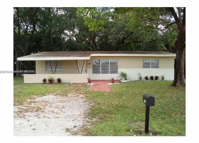 Property at 3001 SW 64th Ave Unit B, Miramar, FL, 33023, 0 beds, 1 bath, [object Object]