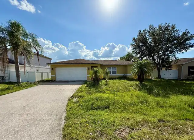 Property at 724 Versailles Ln, Kissimmee, FL, 34759, 3 beds, 2 baths, [object Object]