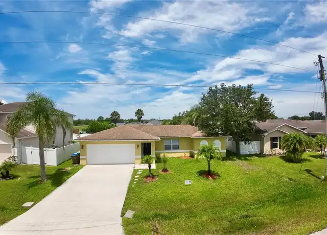 Property at 724 Versailles Ln, Kissimmee, FL, 34759, 3 beds, 2 baths, [object Object]