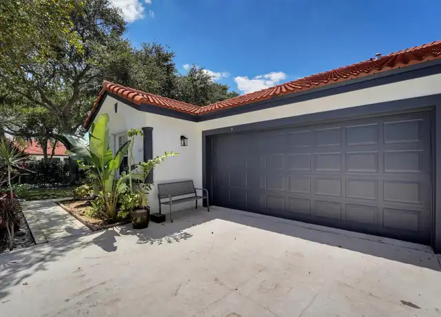 Property at 18475 Via Di Sorrento, Boca Raton, FL, 33496, 3 beds, 2 baths, [object Object]