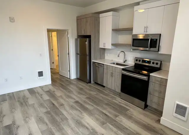 Property at 420 NE Simpson St Unit 6, Portland, OR, 97211, 1 bed, 1 bath, [object Object]