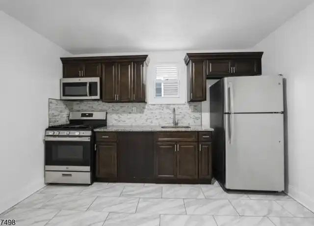 Property at 257 Avon Ave Unit 1, Newark, NJ, 07108, 4 beds, 1 bath, [object Object]
