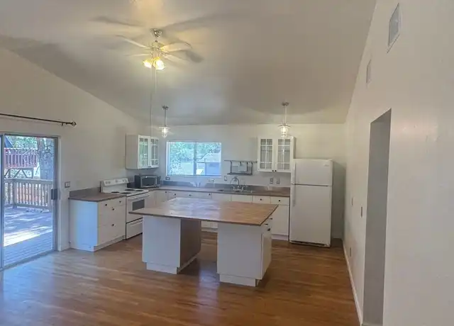 Property at 2800 Nakai Trl, Flagstaff, AZ, 86005, 3 beds, 1.5 baths, [object Object]