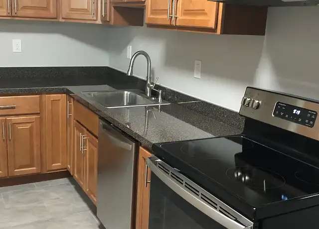 Photo of 65 Hawthorne Pl, Montclair, NJ 07042