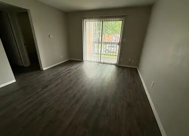 Property at Mission Manor Apartments - 4125 S Thompson St, Kansas City, KS, 66103, 1-2 bed, 1 bath, [object Object]