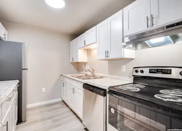 Property at 3404 Memorial Dr Unit D3, Two Rivers, WI, 54241, 1 bed, 1 bath, [object Object]