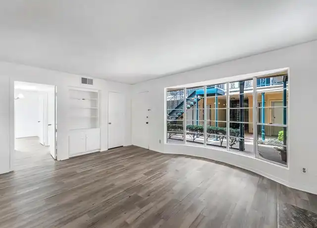 Property at 800 Post Oak Blvd, Houston, TX, 77056, 2 beds, 1 bath, [object Object]