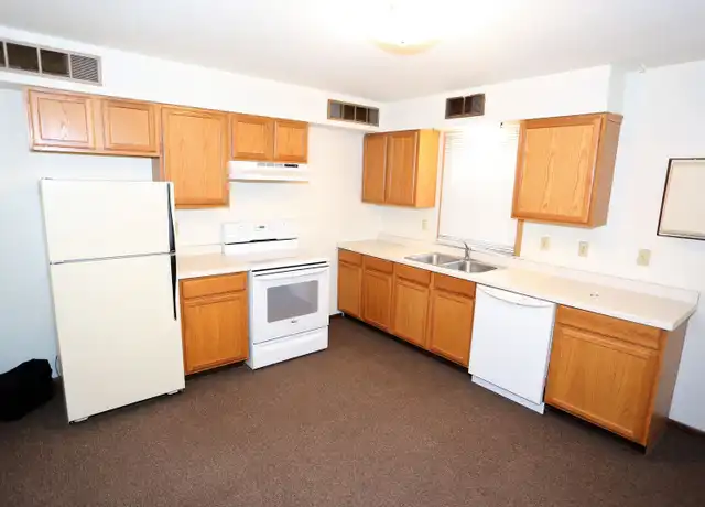 Property at 1102 N 39th St Unit 1102-1, Grand Forks, ND, 58203, 2 beds, 1 bath, [object Object]