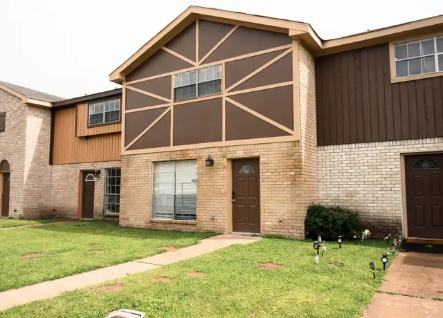 Property at 1506 Eagle Lake Rd, Sealy, TX, 77474, 2 beds, 1.5 baths, [object Object]