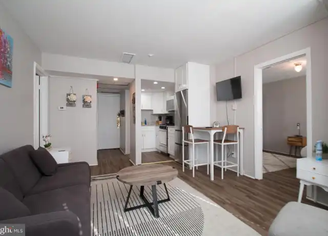 Property at 2135 Walnut St #202, Philadelphia, PA, 19103, 2 beds, 2 baths, [object Object]