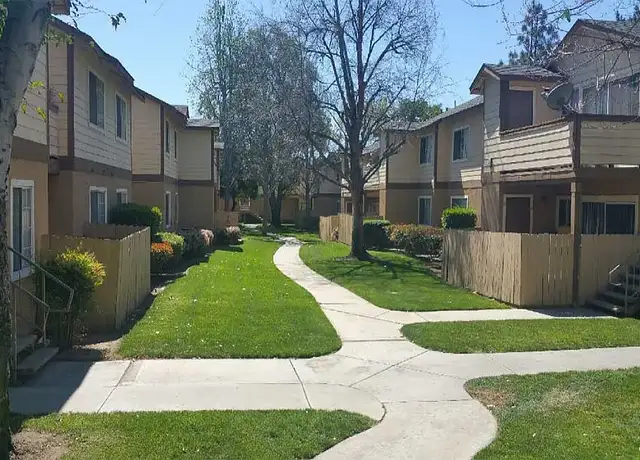 Photo of 380 N Linden Ave, Rialto, CA 92376