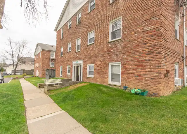 Property at Pine Street Apartments - 800 Bloomfield Ave, Verona, NJ, 07044, 1 bed, 1 bath, [object Object]