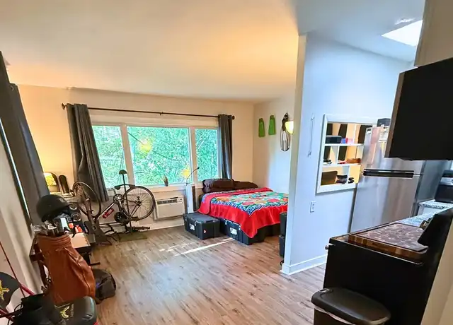 Property at 39 Willow St Unit 4, Boston, MA, 02132, 0 beds, 1 bath, [object Object]