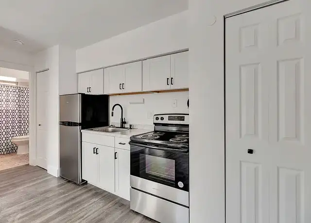 Photo of 3302 Camvic Ter, Cincinnati, OH 45211