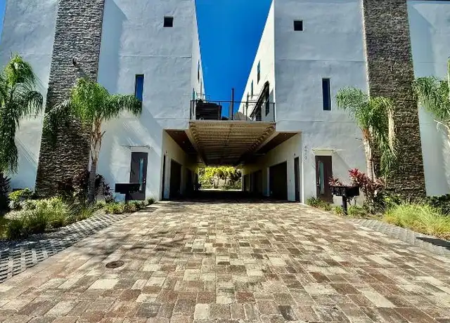 Property at 4910 W McElroy Ave, Tampa, FL, 33611, 3 beds, 4 baths, [object Object]