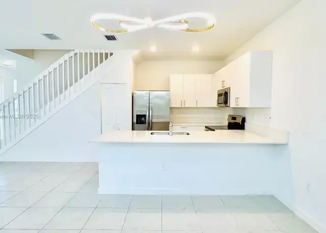Property at 751 SE 14th St, Homestead, FL, 33034, 4 beds, 3.5 baths, [object Object]