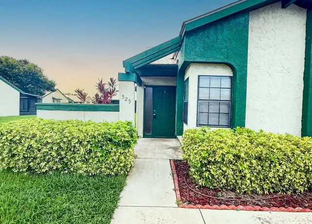 Property at 525 SW Sara Blvd, Port Saint Lucie, FL, 34953, 3 beds, 2 baths, [object Object]