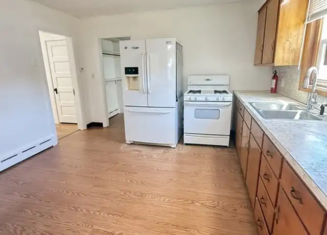 Property at 10 Brooks Ave Unit 1R, Quincy, MA, 02169, 1 bed, 1 bath, [object Object]