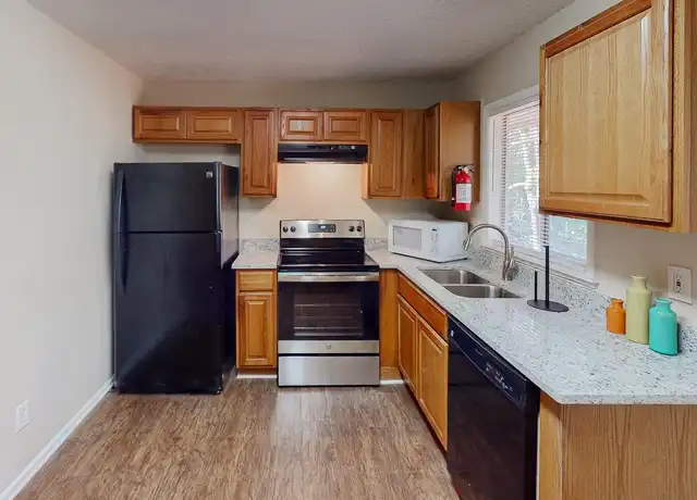 Property at 4715 Greenbriar Trl SW, Atlanta, GA, 30331, 1 bed, 1 bath, [object Object]