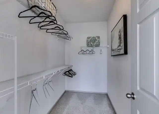 Property at 2800 Pontiac Ct, Aurora, IL, 60502, 1 bed, 1 bath, [object Object]