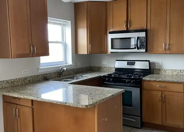 Property at 301 Bluff Ave Unit 2W, La Grange, IL, 60525, 2 beds, 1 bath, [object Object]