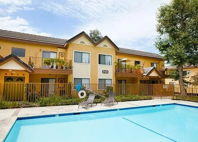 Photo of 340 W Duarte Rd, Monrovia, CA 91016