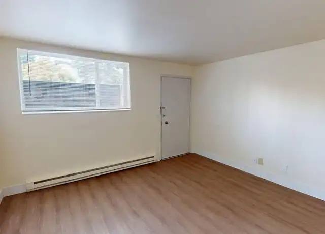 Property at 11254 Greenwood Ave N Unit A, Seattle, WA, 98133, 1 bed, 1 bath, [object Object]