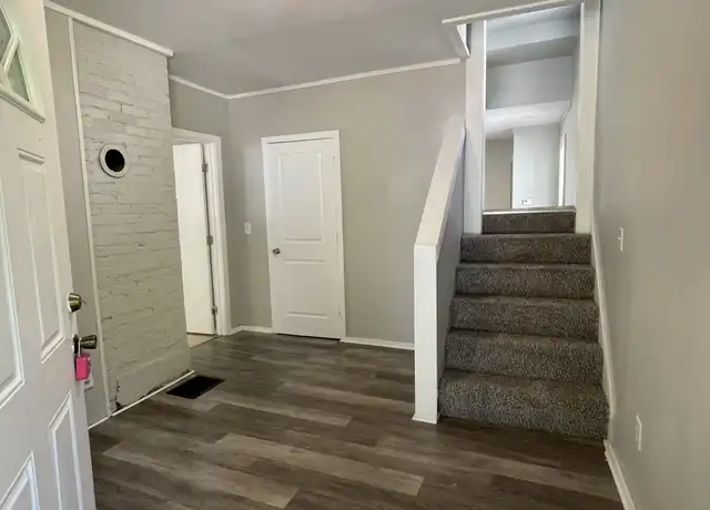 Property at 430 Wayne Ave, Zanesville, OH, 43701, 4 beds, 1 bath, [object Object]