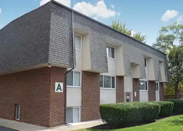 Property at Towne Oaks Apartments - 159 Main St, South Bound Brook, NJ, 08880, 1-2 bed, 1 bath, [object Object]