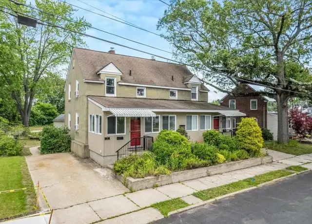 Property at 3 Perry Ave, Nashua, NH, 03060, 3 beds, 1 bath, [object Object]