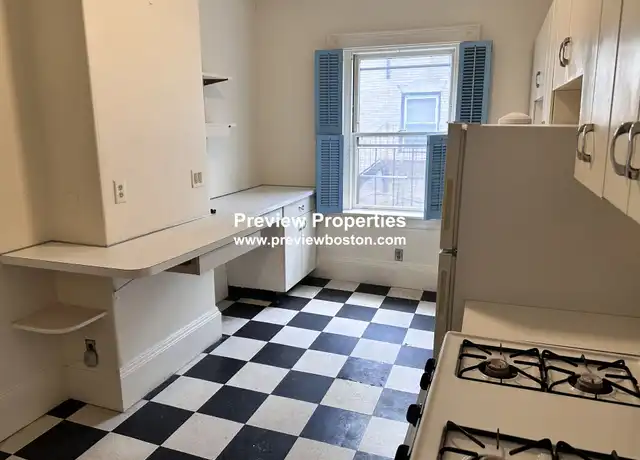 Property at 923 Beacon St Unit 2P, Boston, MA, 02215, 4 beds, 1 bath, [object Object]