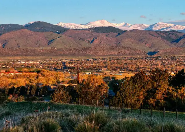 Photo of 901 E Phillips Ln, Littleton, CO 80122
