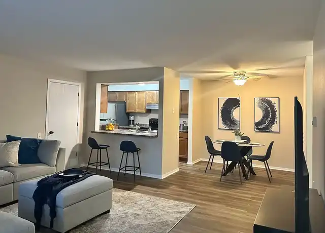 Property at Stonewood Village - 302 Parkwood Ln, Madison, WI, 53714, 2 beds, 1 bath, [object Object]