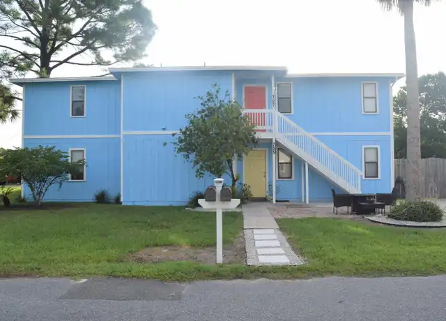 Property at 725 7th Ave S, Jacksonville Beach, FL, 32250, 2 beds, 1 bath, [object Object]