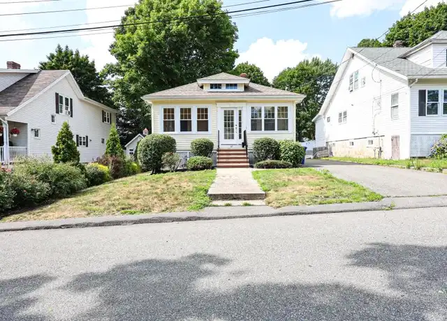 Property at 87 Cabot Ave, Braintree, MA, 02184, 3 beds, 1 bath, [object Object]