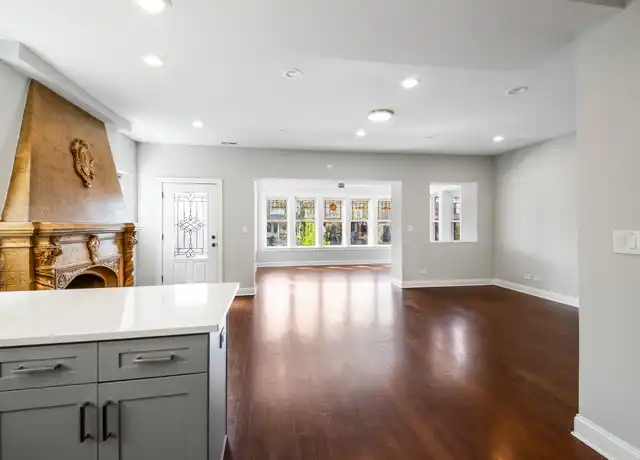 Property at 4637 N Dover St Unit 3S, Chicago, IL, 60640, 3 beds, 2 baths, [object Object]