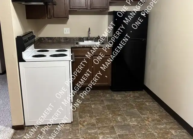 Property at 701 9th Ave Unit 701-2, Marion, IA, 52302, 1 bed, 1 bath, [object Object]
