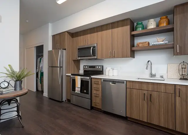 Photo of 111 NW 2nd Ave, Canby, OR 97013