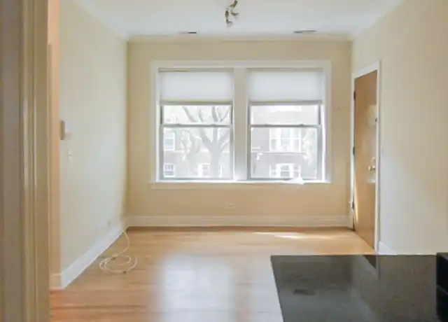 Property at 1210 W Waveland Ave #1, Chicago, IL, 60613, 2 beds, 1 bath, [object Object]