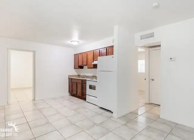 Property at 1915 W Village Dr Unit 3, Phoenix, AZ, 85023, 2 beds, 1 bath, [object Object]