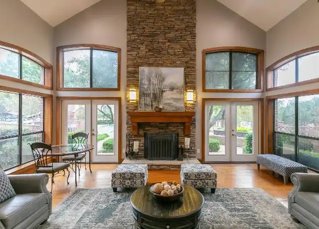 Property at 700 Hill Trail Dr, Euless, TX, 76039, 2 beds, 2 baths, [object Object]